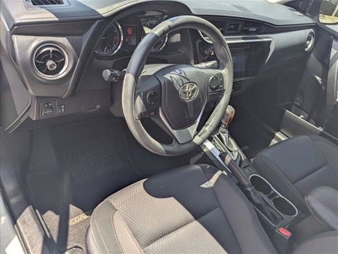 Used 2018 Toyota Corolla LE FWD image 6