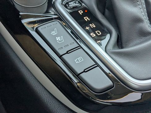 Used 2025 Kia Seltos SX w/ SX Sunroof Package image 21