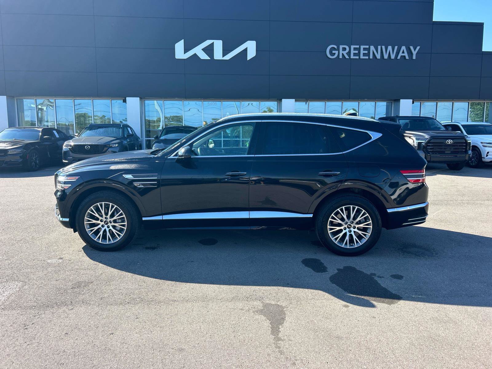 Used 2025 Genesis GV80 2.5T Standard AWD/4WD image 6