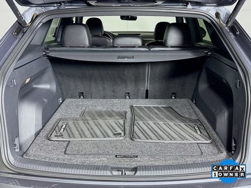 Used 2023 Volkswagen Atlas Cross Sport SE image 25