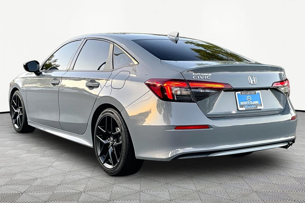 Used 2025 Honda Civic Sport image 5