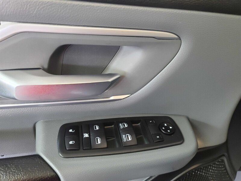 Used 2021 RAM 1500 Big Horn AWD/4WD image 18