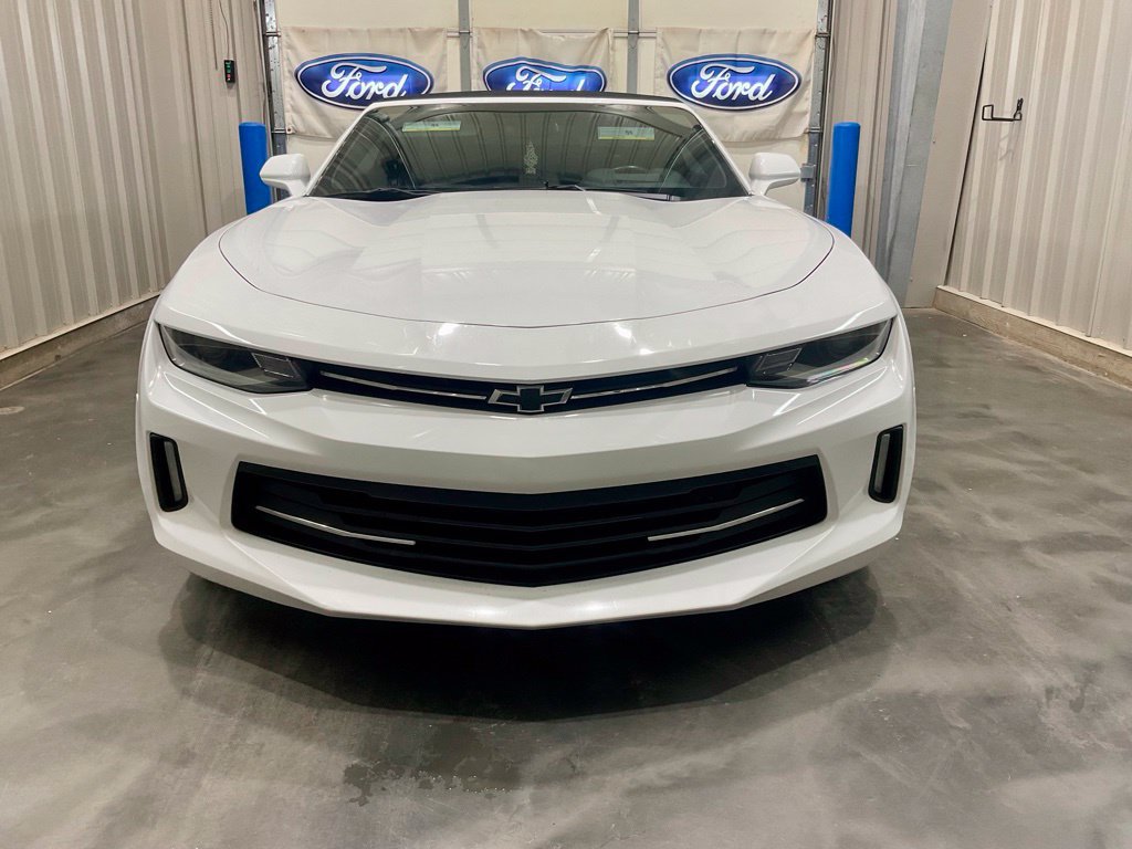 Used 2017 Chevrolet Camaro LT RWD image 5
