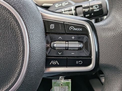 Used 2022 Kia Sorento LX image 26