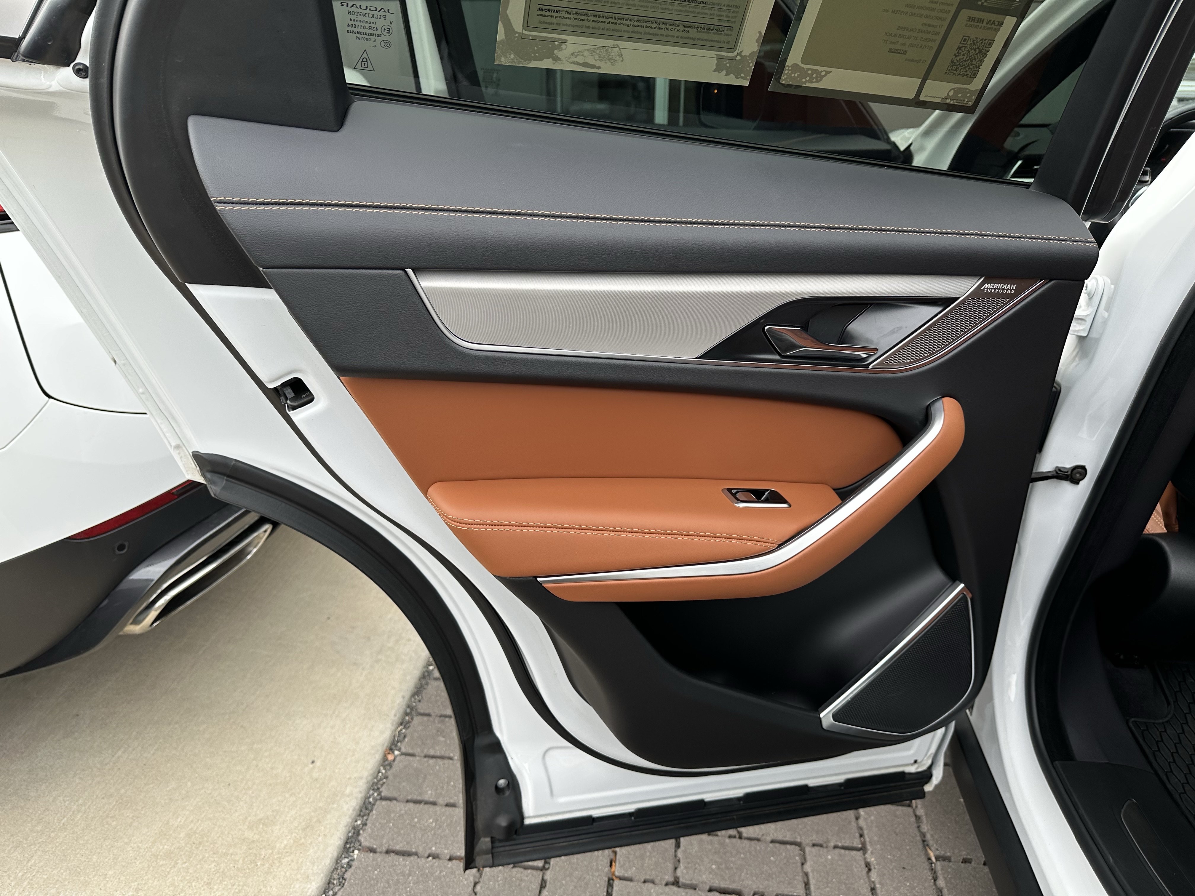 Certified 2026 Jaguar F-PACE R-Dynamic S AWD/4WD image 30