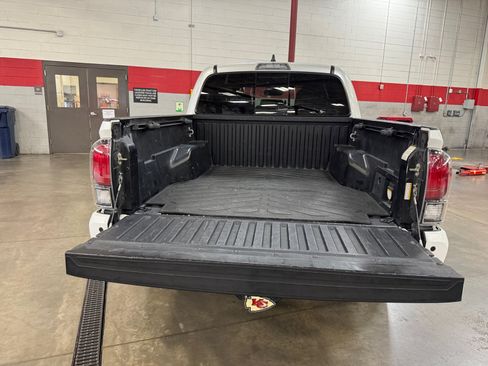 Used 2021 Toyota Tacoma Limited w/ Nightshade Package AWD/4WD image 34