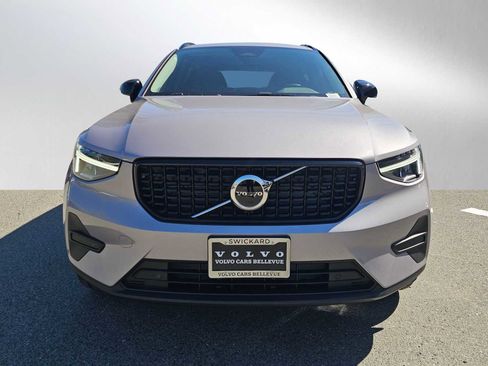 New 2026 Volvo XC40 B5 Core w/ Climate Package AWD/4WD image 8