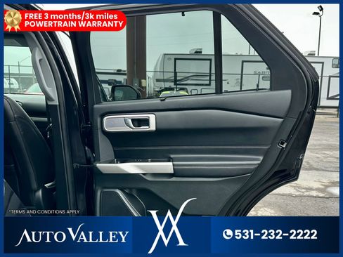 Used 2021 Ford Explorer Limited w/ Hybrid Equipment Group 310A AWD/4WD image 27