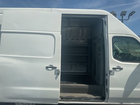 Used 2019 Nissan NV 2500 S RWD image 5