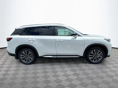 Certified 2026 INFINITI QX60 Luxe w/ Cargo Package FWD image 5