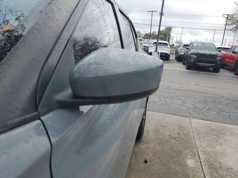 Certified 2023 Nissan Kicks SV image 4