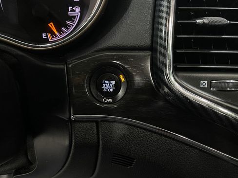 Used 2017 Jeep Grand Cherokee Limited image 21