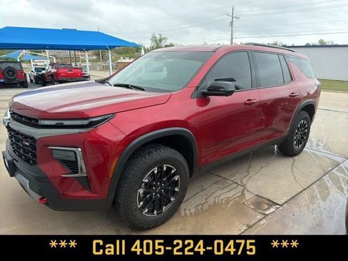 Used 2024 Chevrolet Traverse Z71 w/ Enhanced Driving Package AWD/4WD image 8