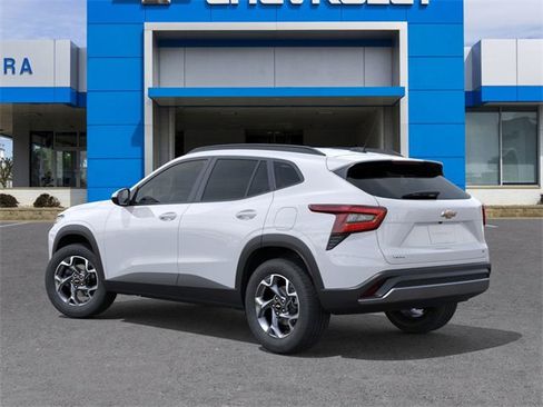 New 2026 Chevrolet Trax LT w/ Driver Confidence Package FWD image 3