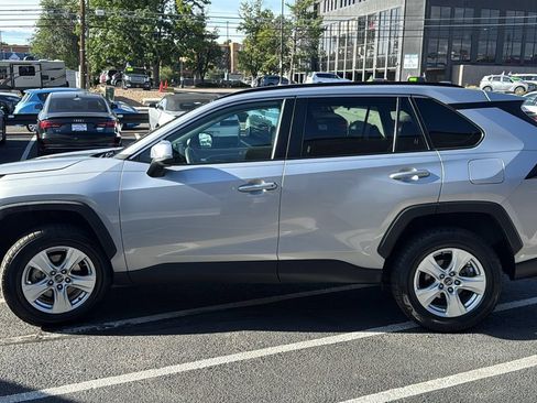Used 2021 Toyota RAV4 XLE AWD/4WD image 6