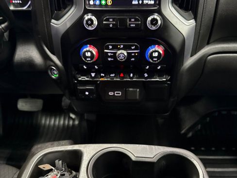 Used 2023 GMC Sierra 2500 SLE w/ SLE Convenience Package image 18
