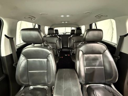 Used 2021 Chevrolet Traverse RS image 37