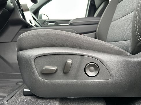 New 2026 GMC Acadia Elevation image 25