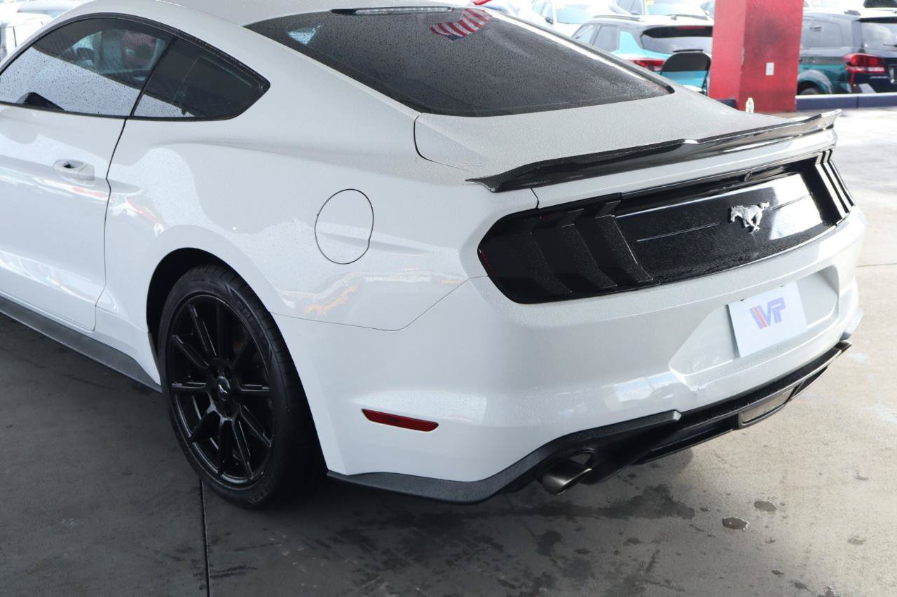 Used 2019 Ford Mustang Coupe RWD image 9