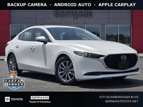 Used 2022 MAZDA MAZDA3 s FWD image 1