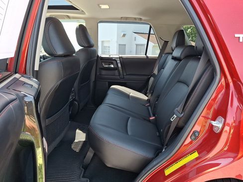 Certified 2021 Toyota 4Runner TRD Off-Road Premium w/ Moonroof Package AWD/4WD image 11