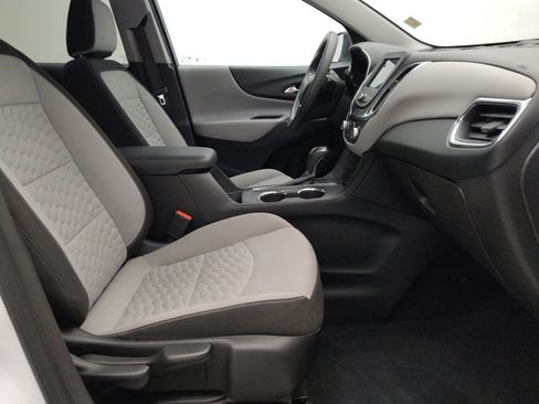 Used 2021 Chevrolet Equinox LS w/ LS Convenience Package image 21