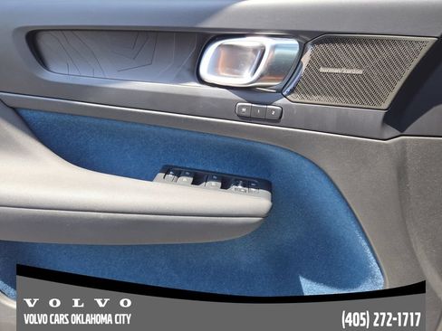Certified 2023 Volvo XC40 Recharge Ultimate AWD/4WD image 17