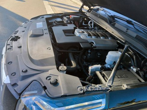 Used 2019 Cadillac Escalade ESV Luxury image 45