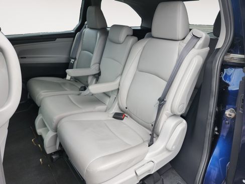 Used 2018 Honda Odyssey EX-L image 14
