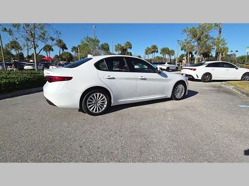 Used 2022 Alfa Romeo Giulia Sprint image 40