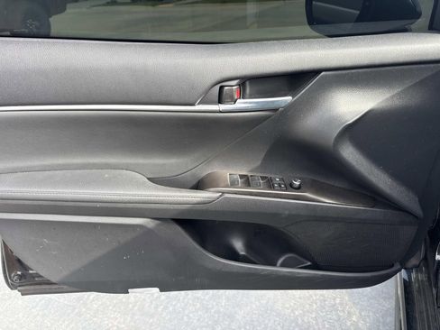 Used 2024 Toyota Camry XSE FWD image 18