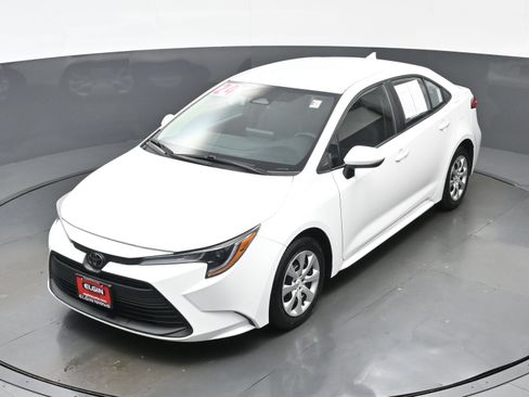 Used 2024 Toyota Corolla LE FWD image 34