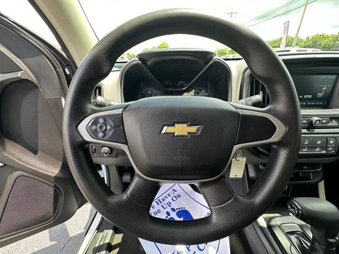 Used 2017 Chevrolet Colorado W/T w/ WT Convenience Package RWD image 12