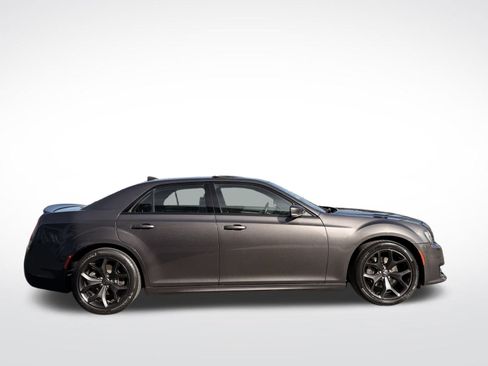 Used 2023 Chrysler 300 S image 4