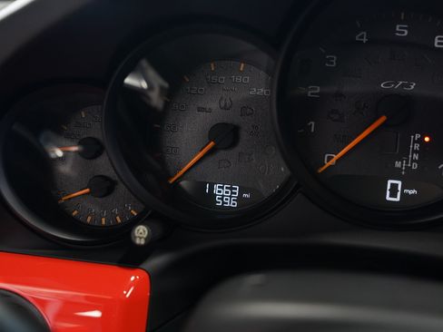 Used 2018 Porsche 911 GT3 RWD image 35