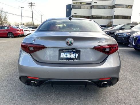 Used 2018 Alfa Romeo Giulia Ti Sport w/ Quick Order Package 22S Sport AWD/4WD image 7