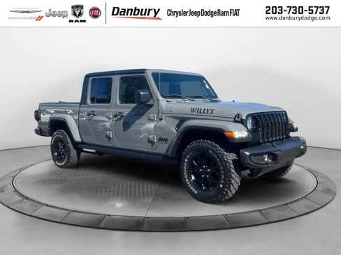 Certified 2022 Jeep Gladiator Sport image 1