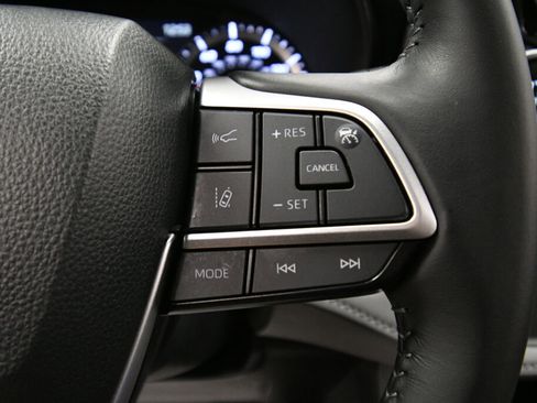 Certified 2024 Toyota Highlander LE image 17