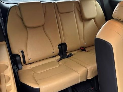 Used 2023 Kia Carnival LX FWD image 57