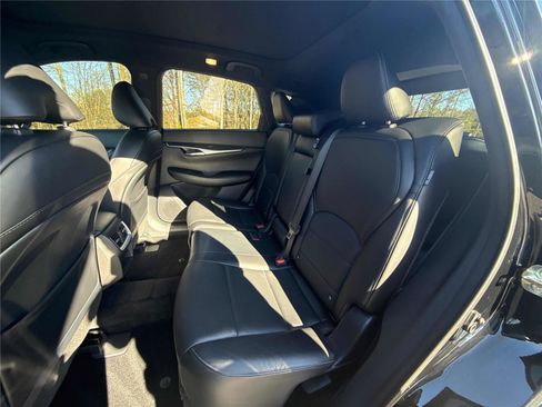 Used 2023 INFINITI QX50 Sport image 11