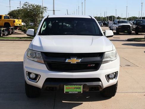 Used 2019 Chevrolet Colorado Z71 AWD/4WD image 2