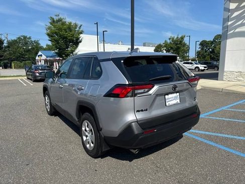 Used 2023 Toyota RAV4 LE AWD/4WD image 6