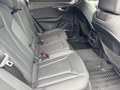 Used 2023 Audi Q8 Prestige AWD/4WD image 21