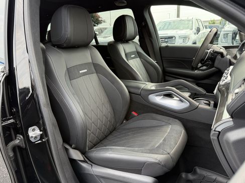 Used 2024 Mercedes-Benz GLS 63 AMG 4MATIC image 34