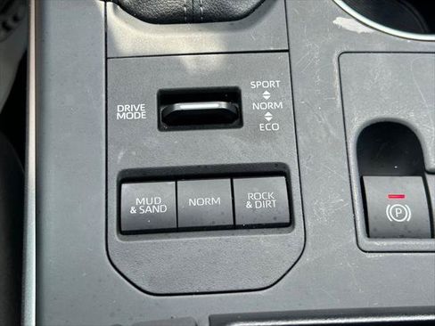 Certified 2026 Toyota Highlander XLE AWD/4WD image 30