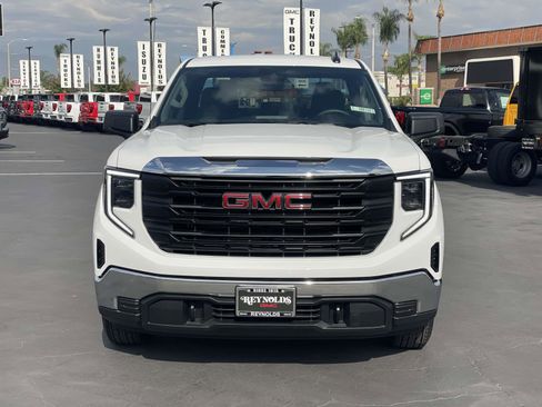 New 2026 GMC Sierra 1500 Pro image 2