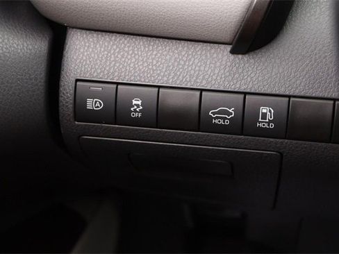 Used 2022 Toyota Camry SE image 20