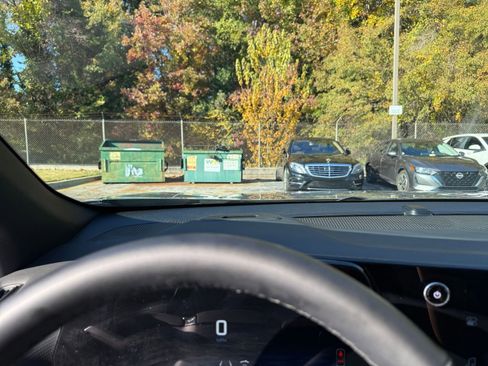 Used 2025 Chevrolet Equinox LT image 34