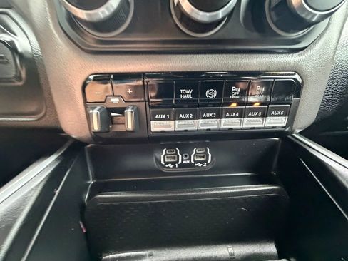 Used 2021 RAM 2500 Lone Star w/ Night Edition AWD/4WD image 22
