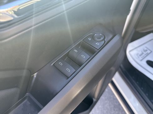 New 2026 GMC Canyon Elevation w/ Convenience Package image 16